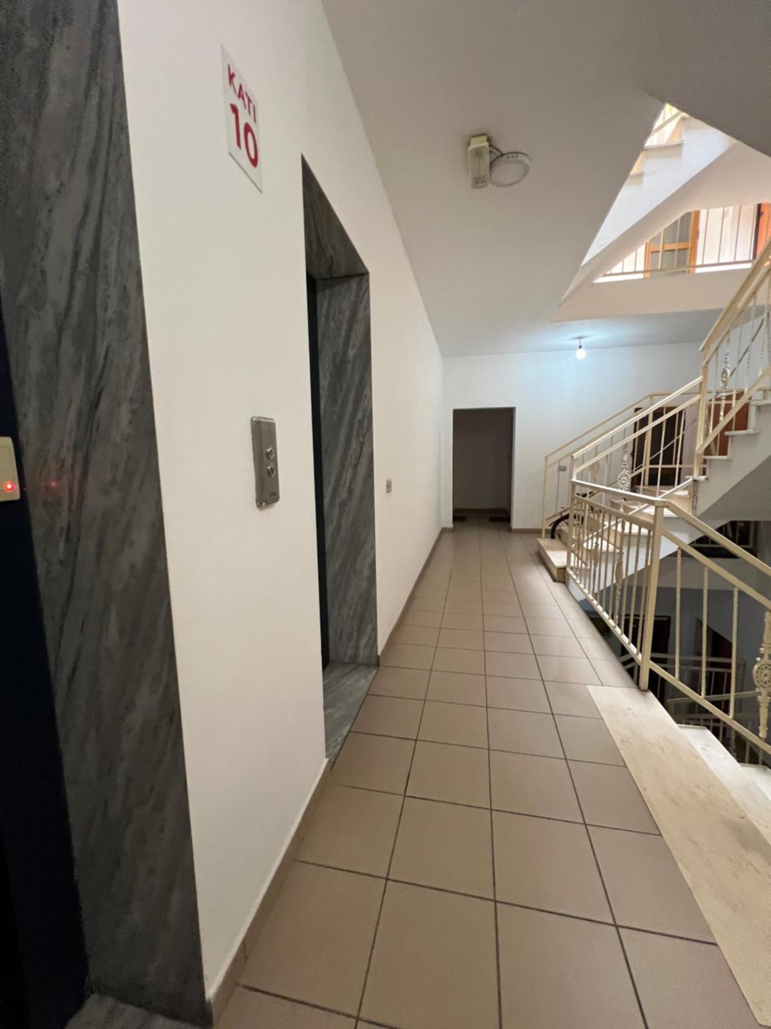 Center View Luxury Apartment Tirana Eksteriør billede